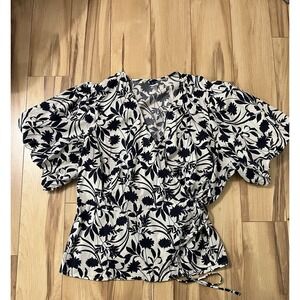 Old Navy Wrap Top Blouse Sz 3X Cotton Short Puff Sleeve Black White Floral